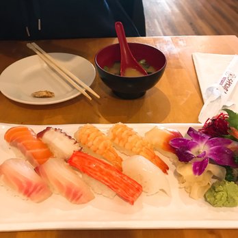 Sakura Sushi - Sushi Bars Near Me - Schaumburg, Illinois