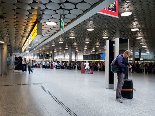 Hannover Airport by null