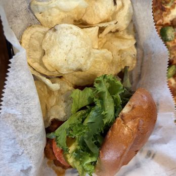 Missing Mountain Brewing - Hot fuzz - Breweries Near Me - Cuyahoga Falls, Ohio