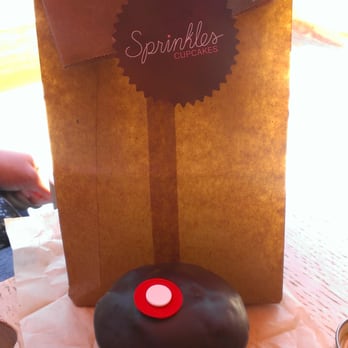 Sprinkles Georgetown - Chocolate Marshmallow cupcake - Bakeries Near Me - Washington, DC, District of Columbia Sprinkles Georgetown - Chocolate Marshmallow cupcake - Bakeries Near Me - Washington, DC, District of Columbia
