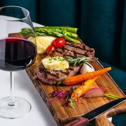 Squires Gastro Pub - 10 Oz Rib Eye