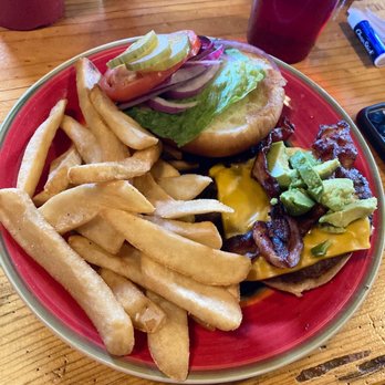 Genas Sierra Inn and Restaurant - American Near Me - Dunlap, California