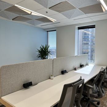 Pacific Workplaces - Shared Office Spaces Near Me - Phoenix, Arizona