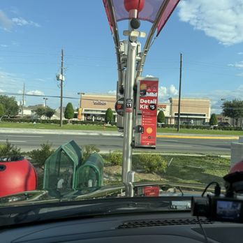Tommy's Express® Car Wash - Free vacuums are nice. Strong suction too. - Auto Detailing Near Me - Houston, Texas Tommy's Express® Car Wash - Free vacuums are nice. Strong suction too. - Auto Detailing Near Me - Houston, Texas