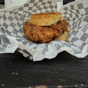Good Thyme - Chicken and Biscuit - New American Near Me - Lakeland, Florida