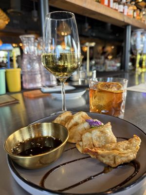Som Dee Thai Kitchen & Bar by null