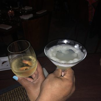 Barton G - Nitrogen Lemonade and Glass of Pinot Grigio - New American Near Me - Miami Beach, Florida