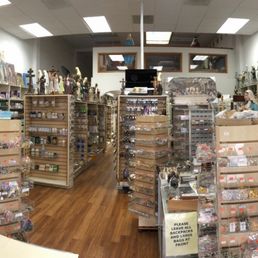 Panorama of the store when you enter.