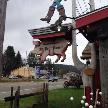 Au Petit Poucet - Canadian (New) Near Me - Val-David, Quebec