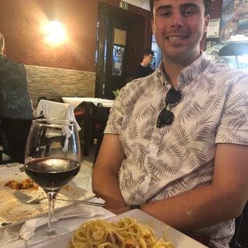 Gastronomia Italiana - So damn good. Say hello to the chef and owner Michele. Authentic Italian. - Italian Near Me - Cascais, 11 Gastronomia Italiana - So damn good. Say hello to the chef and owner Michele. Authentic Italian. - Italian Near Me - Cascais, 11