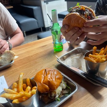 Sena On Myrtle - Burger by Nik - New American Near Me - Monrovia, California