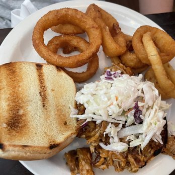 Black Cat Grille - American Near Me - Redding, Connecticut