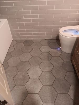 Dundee Oregon bathroom remodel. - complete bathroom remodel. demoed to studs. placed Hardie backer, waterproofing and tile. ORIWS replaced the water mixing valve and added new pex. ORIWS installed a new vanity, towel racks, mirror, tub glass, tile floor, tub, toilet and everything else you see. most bathrooms cost between 10 and 15k but can go higher and it takes between 2 and 3 weeks per bathroom. Dundee Oregon bathroom remodel. - complete bathroom remodel. demoed to studs. placed Hardie backer, waterproofing and tile. ORIWS replaced the water mixing valve and added new pex. ORIWS installed a new vanity, towel racks, mirror, tub glass, tile floor, tub, toilet and everything else you see. most bathrooms cost between 10 and 15k but can go higher and it takes between 2 and 3 weeks per bathroom.