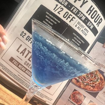 Yard House - New American Near Me - Indianapolis, Indiana
