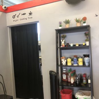 Button Up Cafe - Chefs corner and condiments - Breakfast & Brunch Near Me - Pearl City, Hawaii