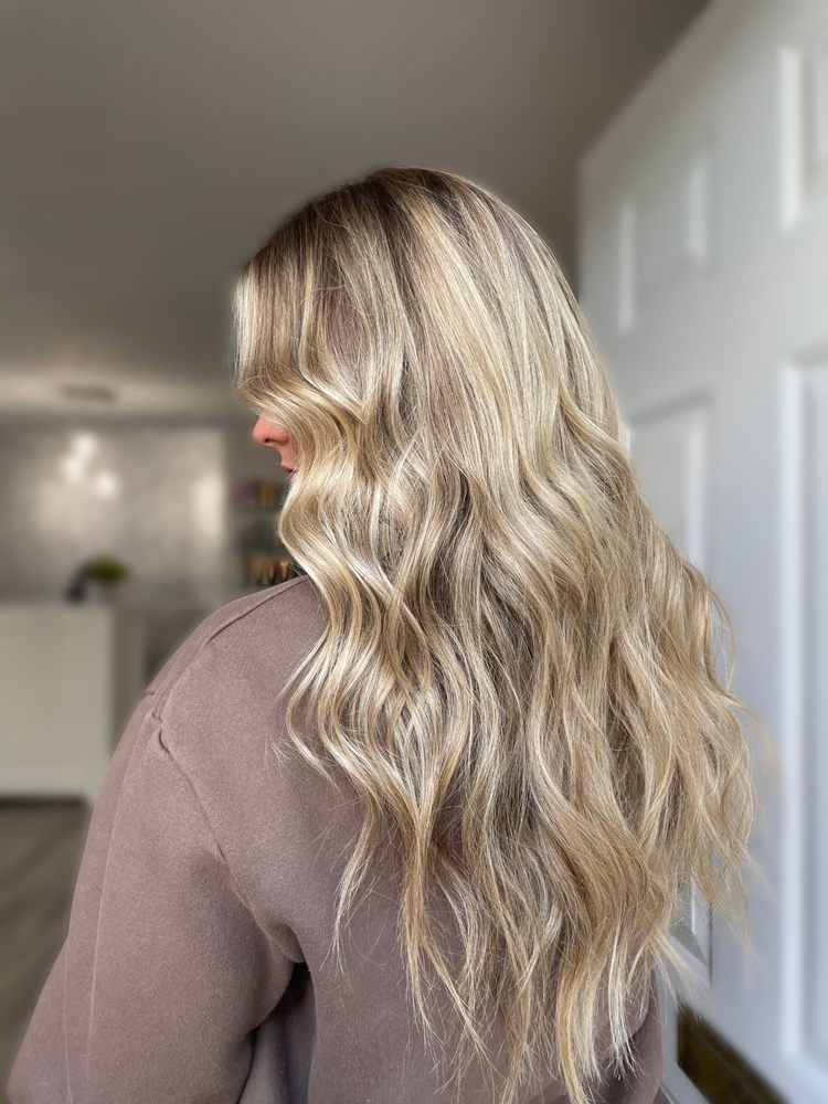 BEAUTY HOUSE AND CO Updated June 2024 27 Photos 729 E Mountain St