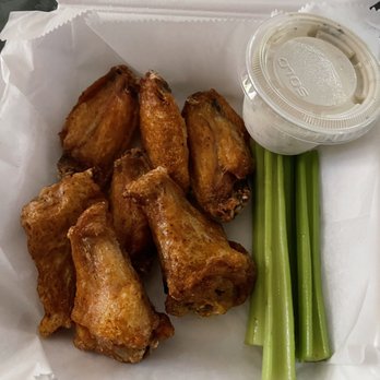 Cahill Bistro - Wings - Latin American Near Me - Edina, Minnesota