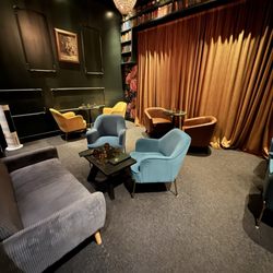 Daisy Lounge - 2nd Floor Lounge