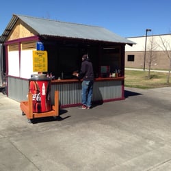 Rollers BBQ - Local BBQ location behind the AAFES Subway on Keesler AFB.