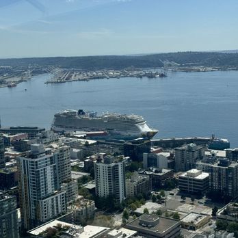 Space Needle - Landmarks & Historical Buildings Near Me - Seattle, Washington Space Needle - Landmarks & Historical Buildings Near Me - Seattle, Washington