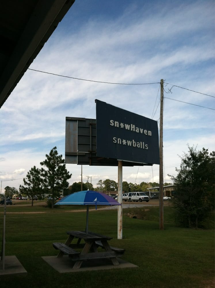 SnowHaven Snowballs Logo