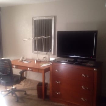 DoubleTree by Hilton Hotel Memphis - Big flat screen TV, desk & adjustable desk chair - Hotels Near Me - Memphis, Tennessee DoubleTree by Hilton Hotel Memphis - Big flat screen TV, desk & adjustable desk chair - Hotels Near Me - Memphis, Tennessee