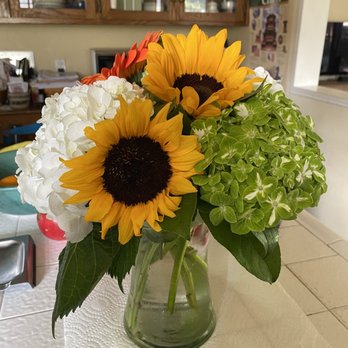 Expressions Florist - Florists Near Me - Placentia, California Expressions Florist - Florists Near Me - Placentia, California