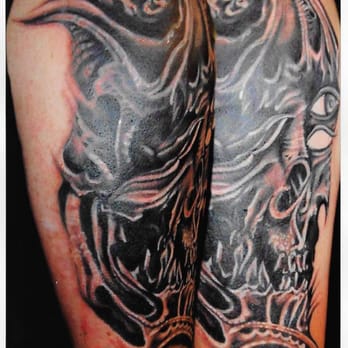Steinway Tattoo and Body Piercing - STEINWAY TATTOOS - Piercing Near Me - Astoria, New York Steinway Tattoo and Body Piercing - STEINWAY TATTOOS - Piercing Near Me - Astoria, New York