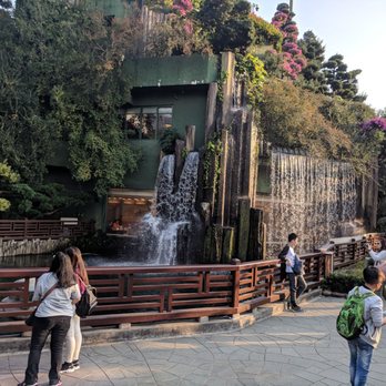 南蓮園池 - Buddhist Temples Near Me - Hong Kong, HK