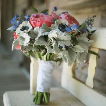 Diana's Flowers - Bridal bouquet - Florists Near Me - Valley Village, California
