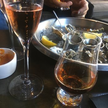 District - Oakland - Drinks - Wine Bars Near Me - Oakland, California District - Oakland - Drinks - Wine Bars Near Me - Oakland, California