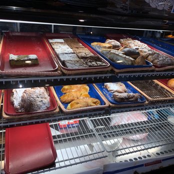 C'est La Vie - Second pastry counter - French Near Me - Sarasota, Florida C'est La Vie - Second pastry counter - French Near Me - Sarasota, Florida
