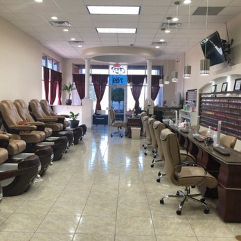 Luxury Nails Spa - Nail Salons Near Me - El Paso, Texas