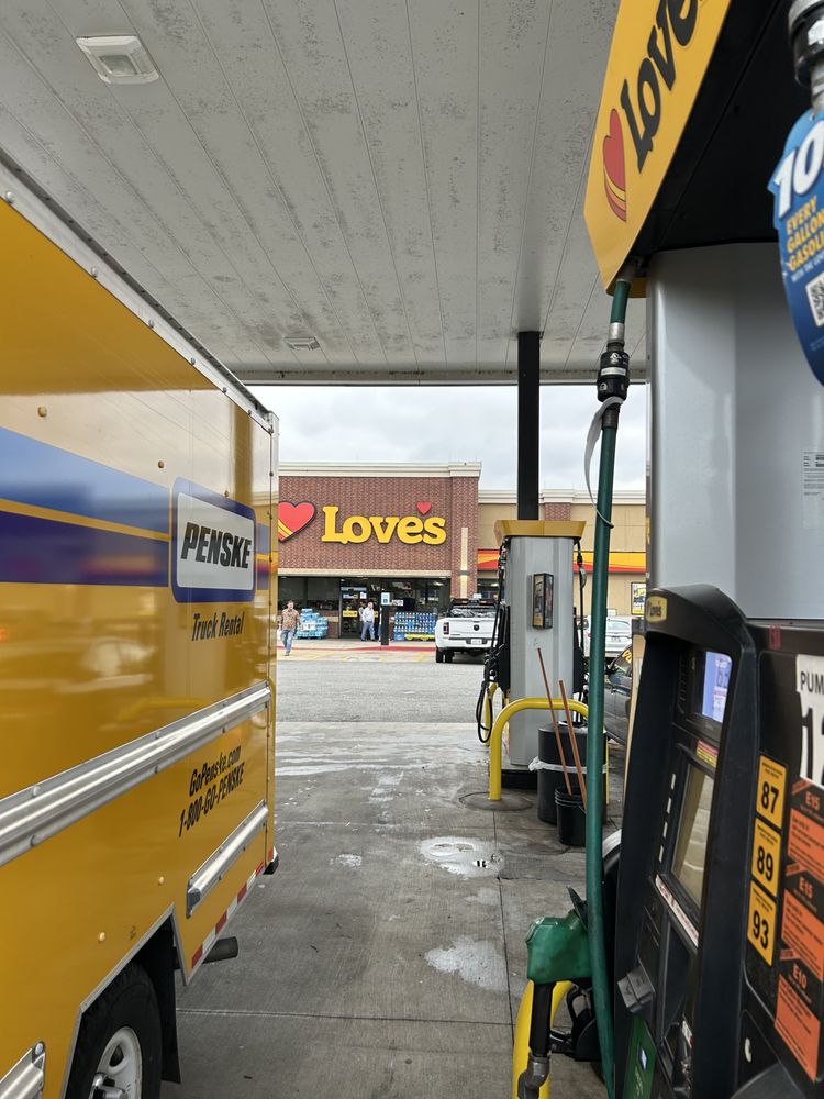 Love’s Travel Stop Logo