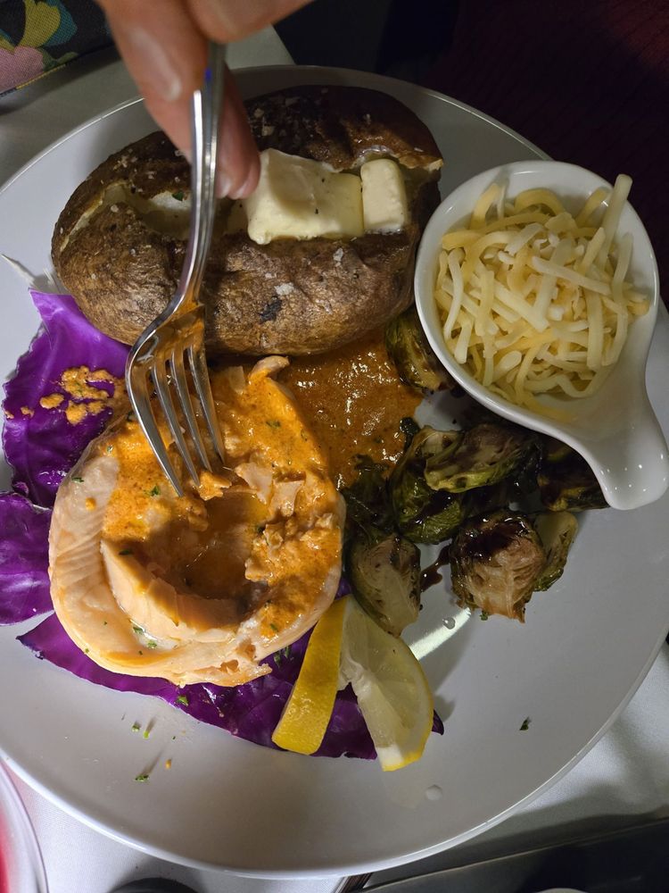 Michael's Bistro Logo