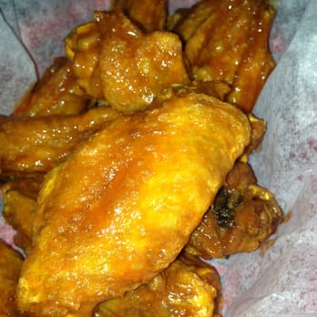 Foster's Grill - Hot wings extra crispy - American Near Me - Bristow, Virginia