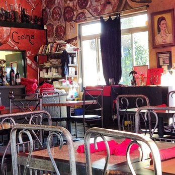 Todo Un Poco - Pizza Near Me - Elk Grove, California Todo Un Poco - Pizza Near Me - Elk Grove, California