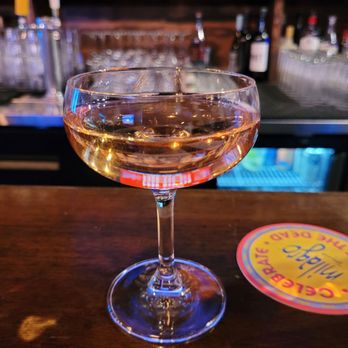 Whiskey Girl Tavern - Sports Bars Near Me - Chicago, Illinois Whiskey Girl Tavern - Sports Bars Near Me - Chicago, Illinois