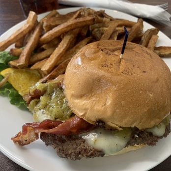 Hickory Inn Cafe - Green chile bacon cheese burger - Cafes Near Me - Vega, Texas Hickory Inn Cafe - Green chile bacon cheese burger - Cafes Near Me - Vega, Texas