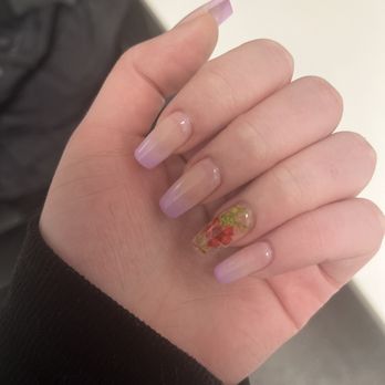 Van T nails - Nail Salons Near Me - Chicago, Illinois