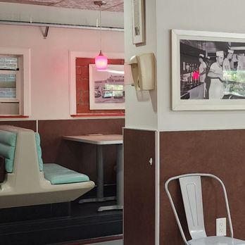 Bearden's - Inside picture... - Burgers Near Me - Rocky River, Ohio