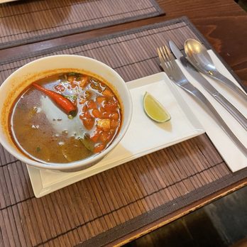 Lemon Leaf - Tom Yum - Thai Near Me - Prague, Puerto Rico