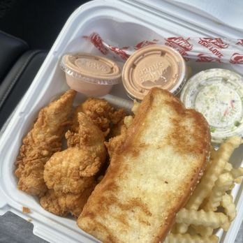 Raising Cane's Chicken Fingers - To go order - Fast Food Near Me - El Segundo, California