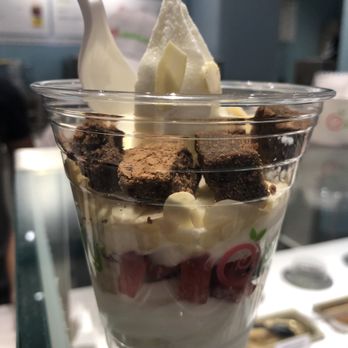 Pinkberry - a dessert in a clear cup - Ice Cream & Frozen Yogurt Near Me - Toronto, Ontario