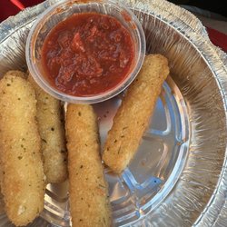 Bellevue Tavern - Mozzarella sticks