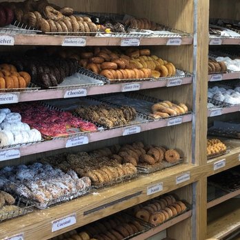 Spunky Dunkers Donuts - Good selection even at 2pm - Donuts Near Me - Palatine, Illinois
