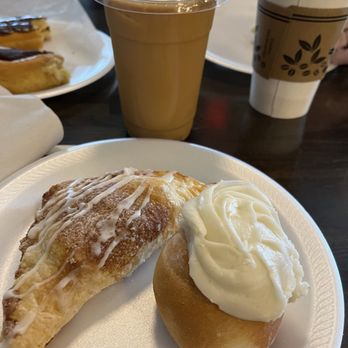The Ottawa Bakery - Apple turnover and cinnamon bun - Bakeries Near Me - Ottawa, Illinois