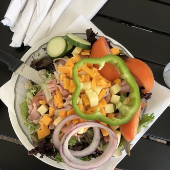 Yorktown Pub - Chef salad - Pubs Near Me - Yorktown, Virginia Yorktown Pub - Chef salad - Pubs Near Me - Yorktown, Virginia