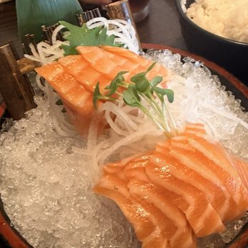 Angry Fish Sushi - (10pcs) Sashimi Combo - Sushi Bars Near Me - San Leandro, California
