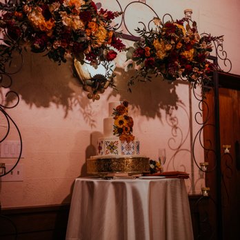 Enchanted Floral Dreams - Floral Designers Near Me - Upland, California
